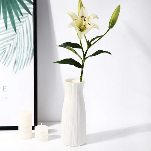 Plastic Vases with Elegant Finish – Beauty and Durability