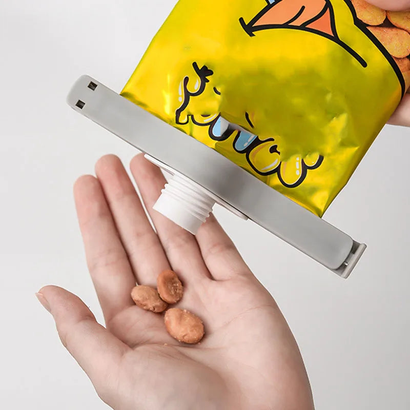 Bag Sealing Clip with Pouring Spout