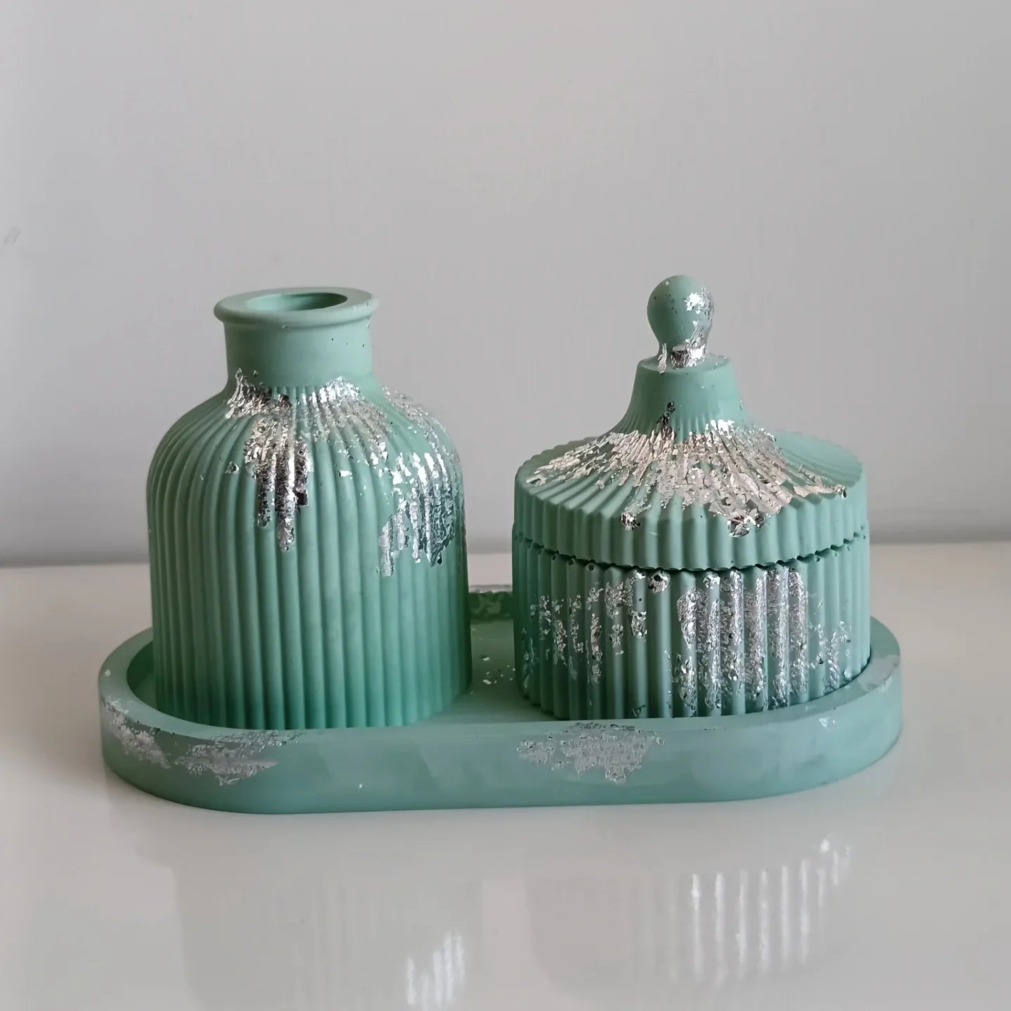 3-Piece Decoration Set - Decor That Inspires Comfort and Charm