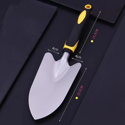Strong & Ergonomic 4-Piece Garden Kit