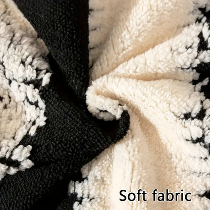 Premium Decorative Throw – Elegance and Comfort to Transform Your Living Room