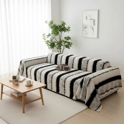 Premium Decorative Throw – Elegance and Comfort to Transform Your Living Room